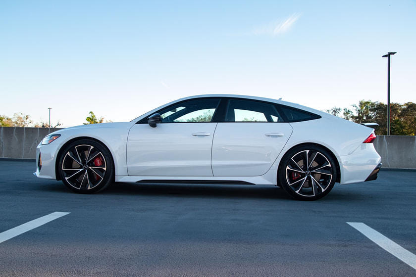 Ауди rs 7 2022