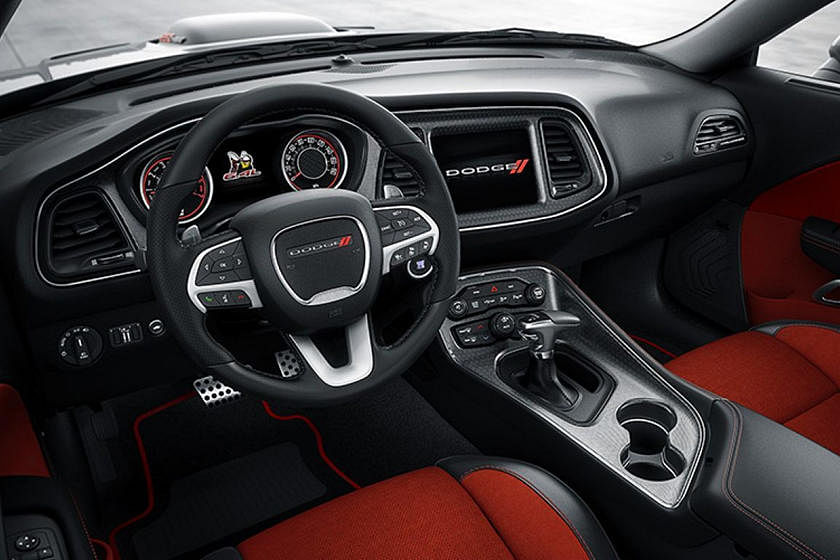 challenger interior 2022