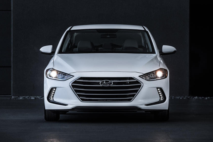 2018 Hyundai Elantra Price Review Ratings And Pictures Carindigo Com