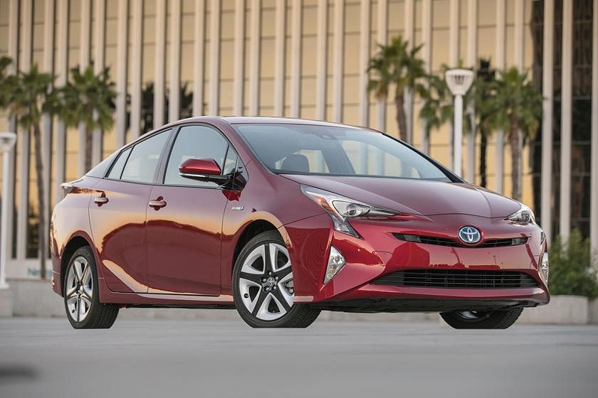 2017 Toyota Prius hybrid Hatchback Price, Review, Ratings and Pictures ...