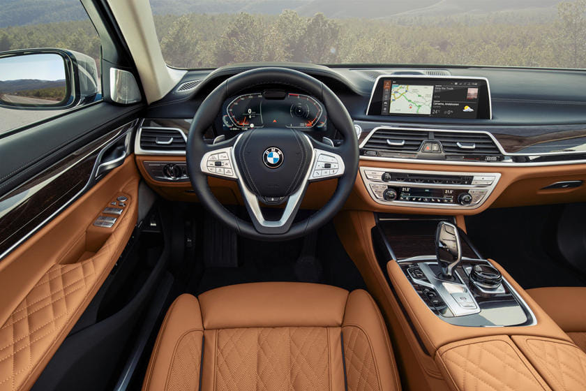 2021 Bmw 7 Series Interior Review Seating Infotainment Dashboard And Features Carindigo Com