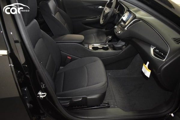 2021 Chevrolet Malibu Rs Sedan Interior Review Seating Infotainment Dashboard And Features Carindigo Com 2022 Malibu Door Insert Cup Holder