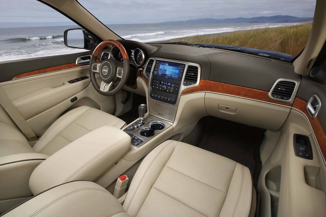 2012 jeep grand cherokee dashboard