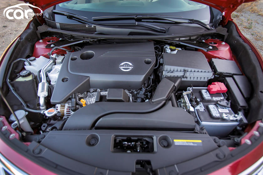 2014 Nissan Altima Sedan Engine Bay