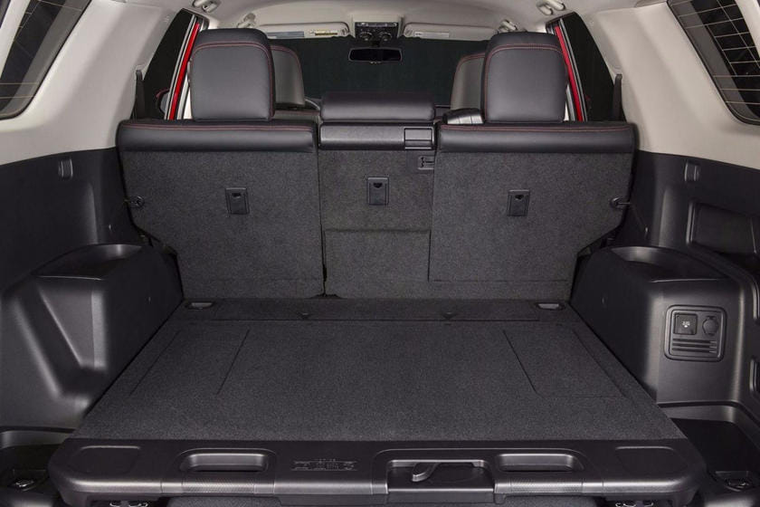 18 Toyota 4runner Trd Suv Interior Review Seating Infotainment Dashboard And Features Carindigo Com