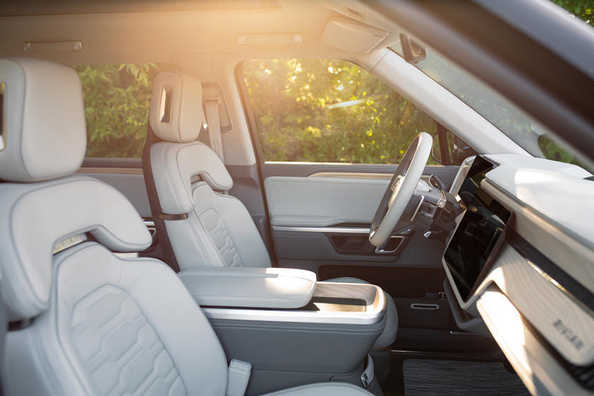 2021 Rivian R1S electric Price, Review, Ratings and Pictures