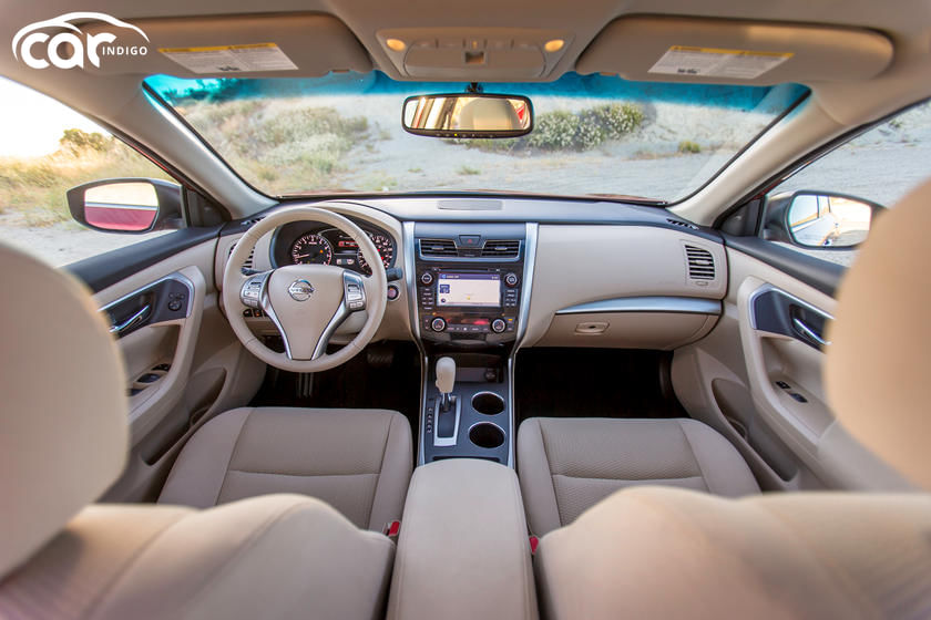   2014 Nissan Altima Sedan Interior Overview