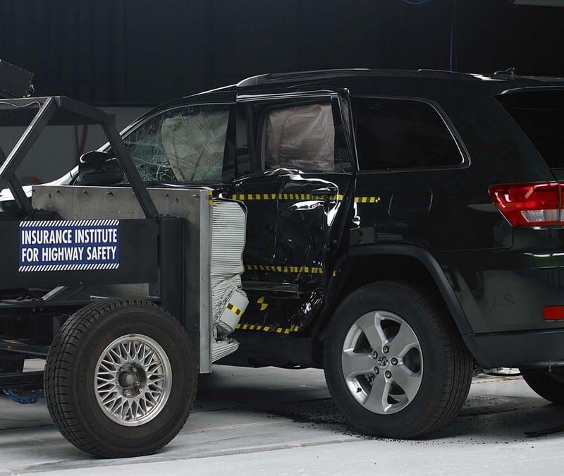 2012 jeep grand cherokee crash tests