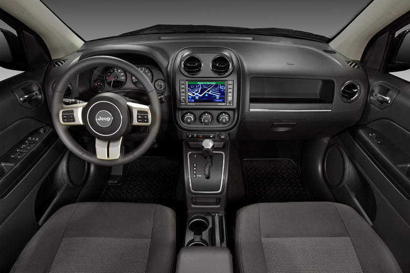 2014 Jeep Compass SUV Front Seats & Dashboard