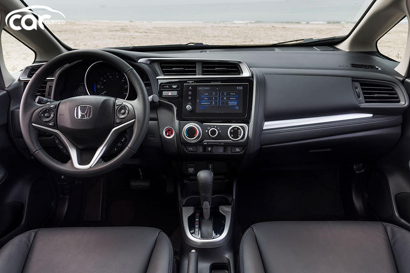 Honda Fit Interior Review Seating Infotainment Dashboard And Features Carindigo Com