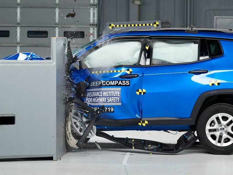 2014 Jeep Compass SUV Crash Test