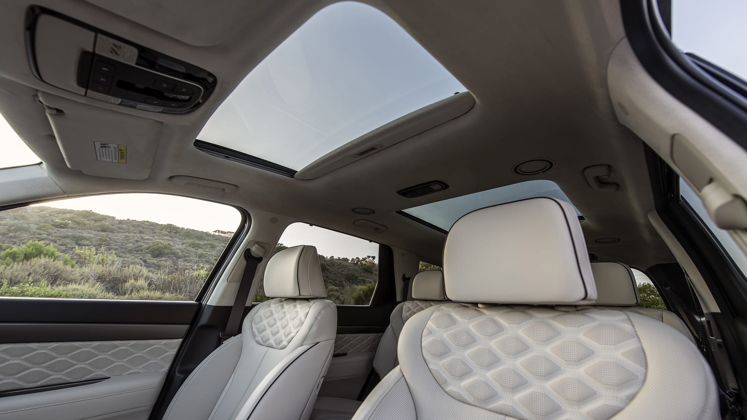 2021 Hyundai Palisade Vs 2021 Kia Telluride Prices Trims Performance And Features Comparison