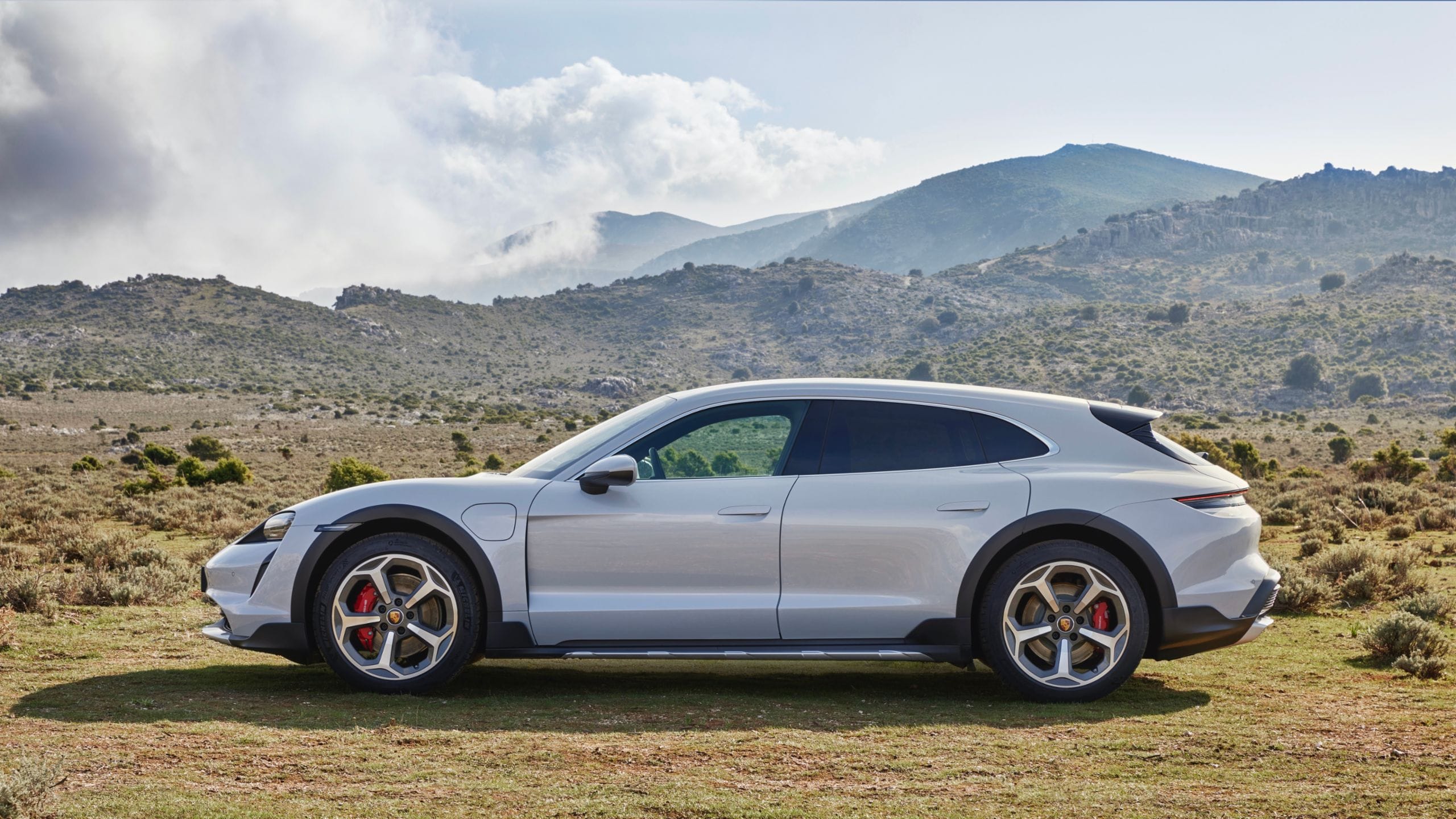 2021 Porsche Taycan Cross Turismo Preview- Release Date, Price, Specs