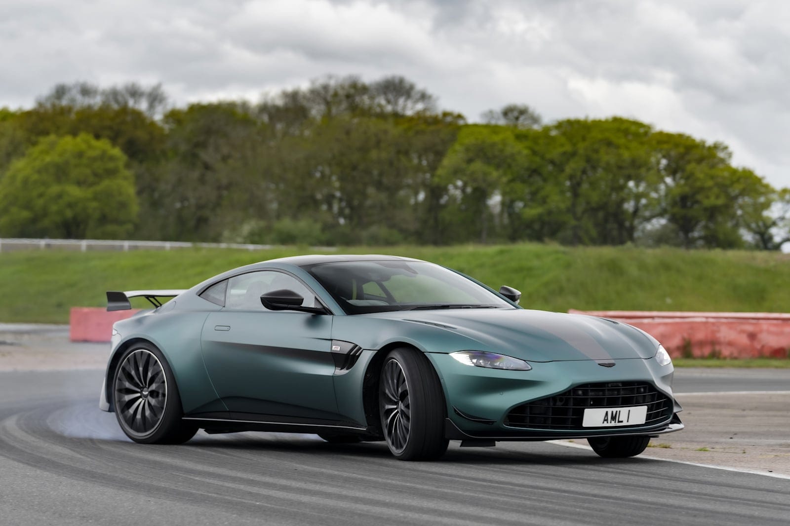 2023 Aston Martin Vantage F1 Edition 0 60 Limited To 333 Units The 690 Hp 2023 Aston Martin V12 Vantage Sets A 0 60 Mph Time Of 3 4 Seconds